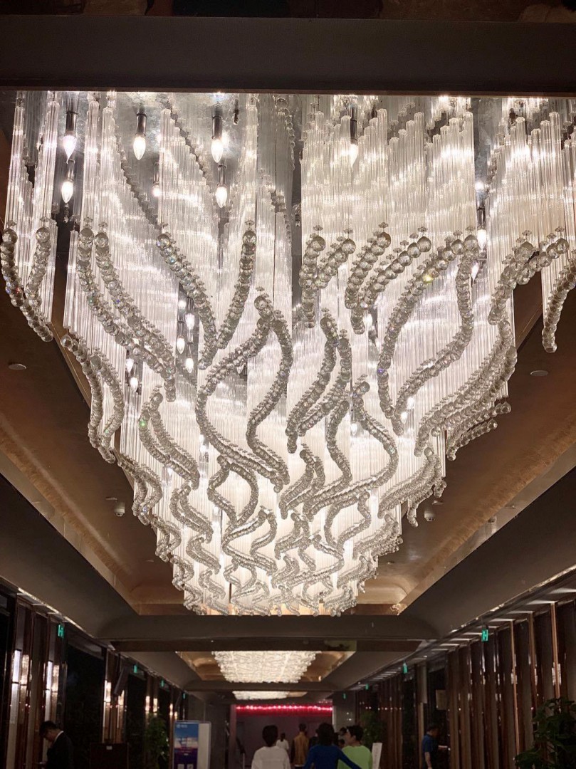 Hotel white wave ceiling lamp
