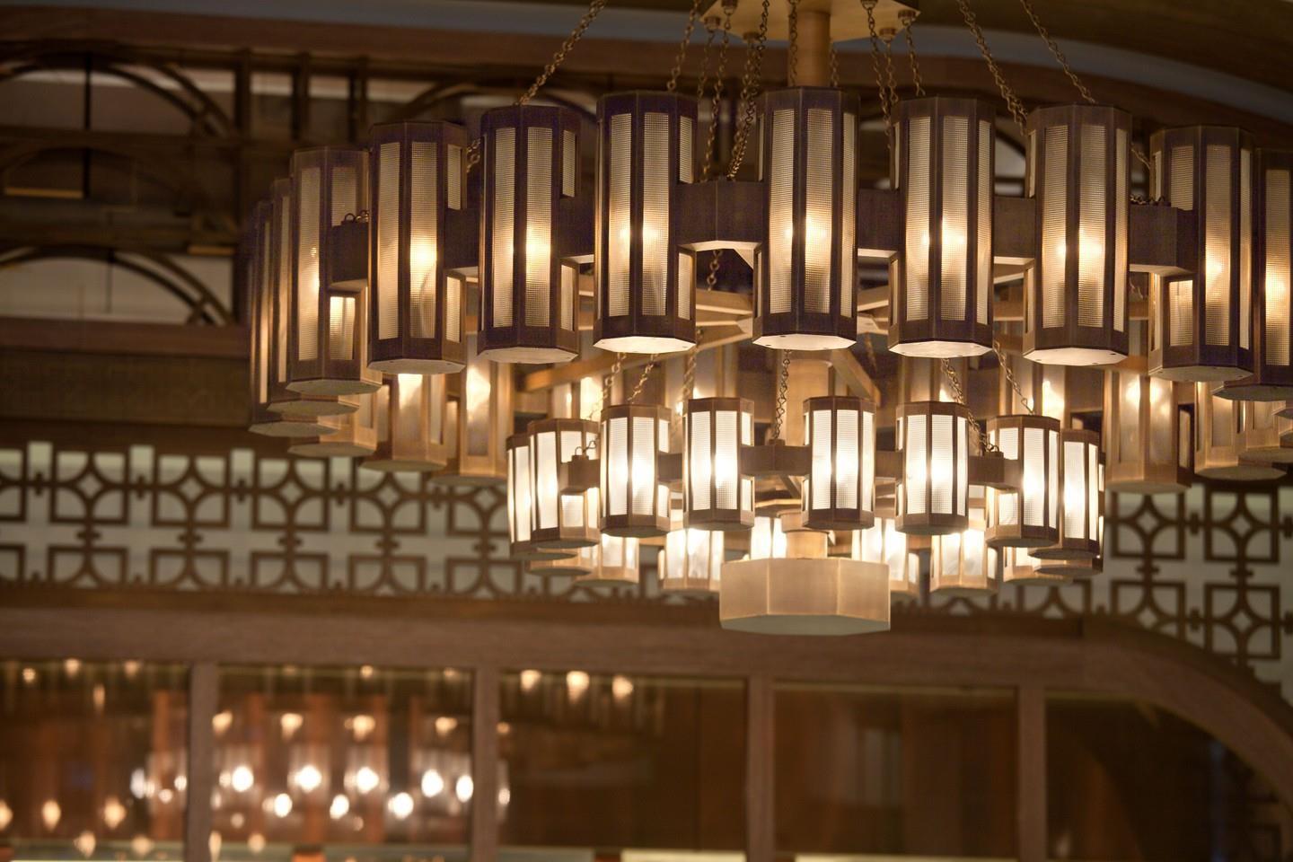 Vietnamese restaurant column chandelier